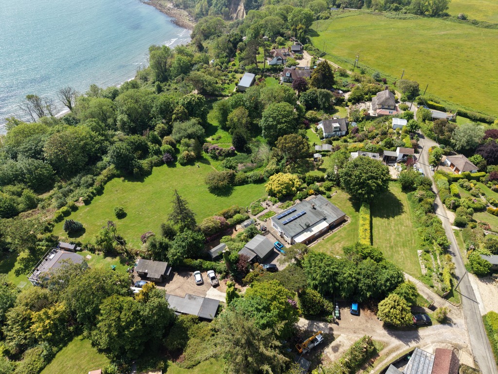 Lot: 142 - DETACHED BUNGALOW WITH STRUCTURAL DAMAGE AND ALMOST 2.5 ACRES WITH SEA VIEWS - Looking South Above the Bungalow